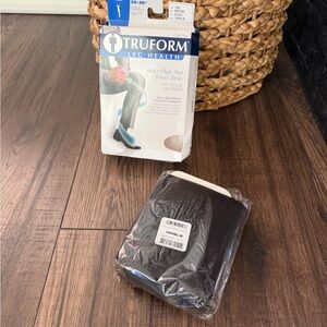 Truform Men's Black Dress Socks black 20-30* size medium new